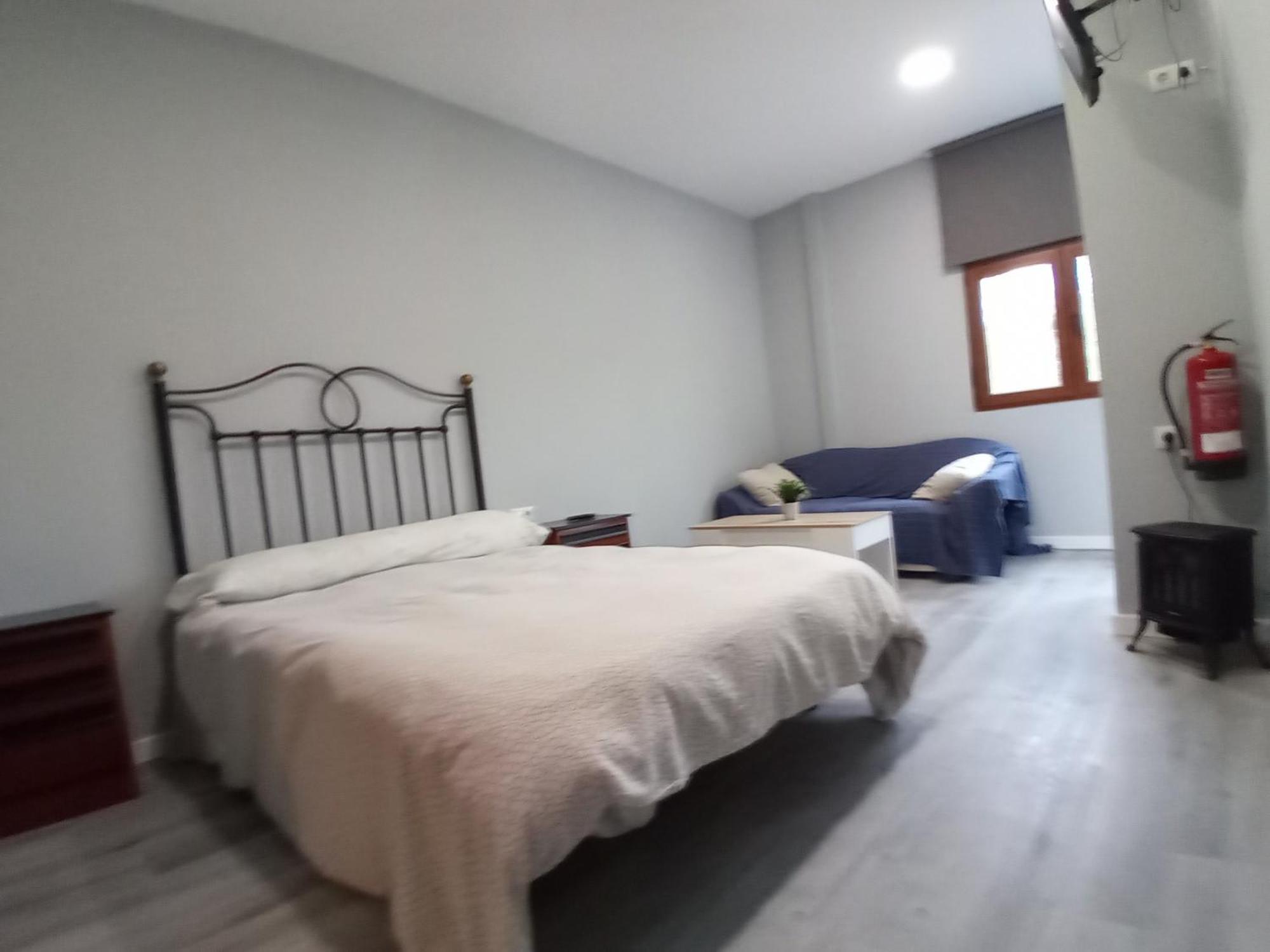 Estudios El Puntual De Romillo Luaran gambar