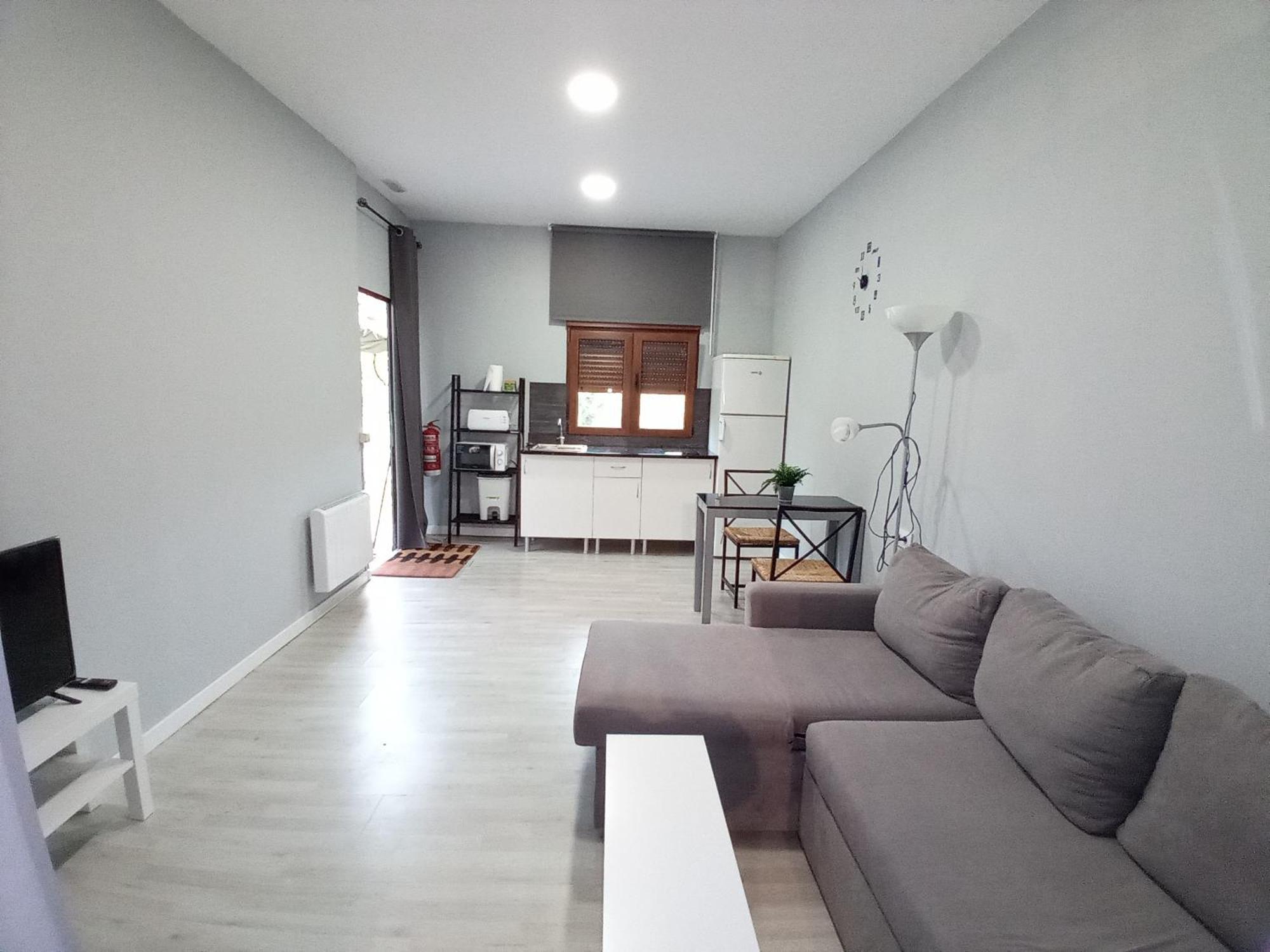 Estudios El Puntual De Romillo Luaran gambar