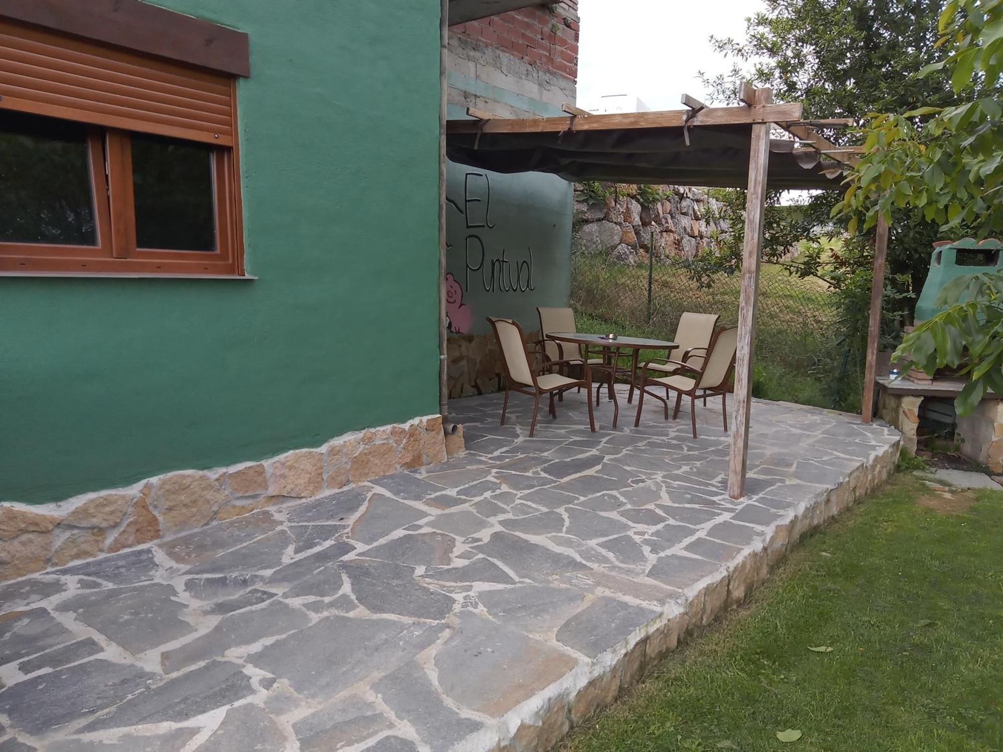 Estudios El Puntual De Romillo Luaran gambar
